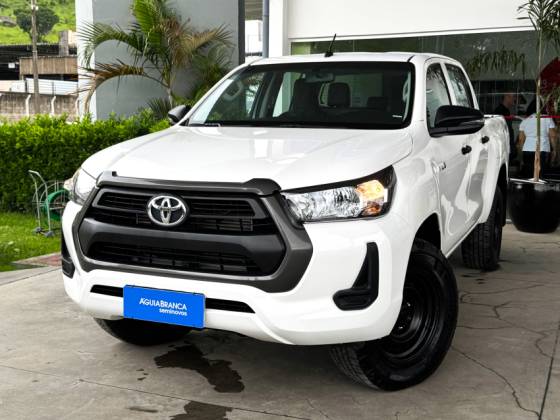 TOYOTA HILUX 2.8 D-4D TURBO DIESEL CD POWER PACK 4X4 MANUAL